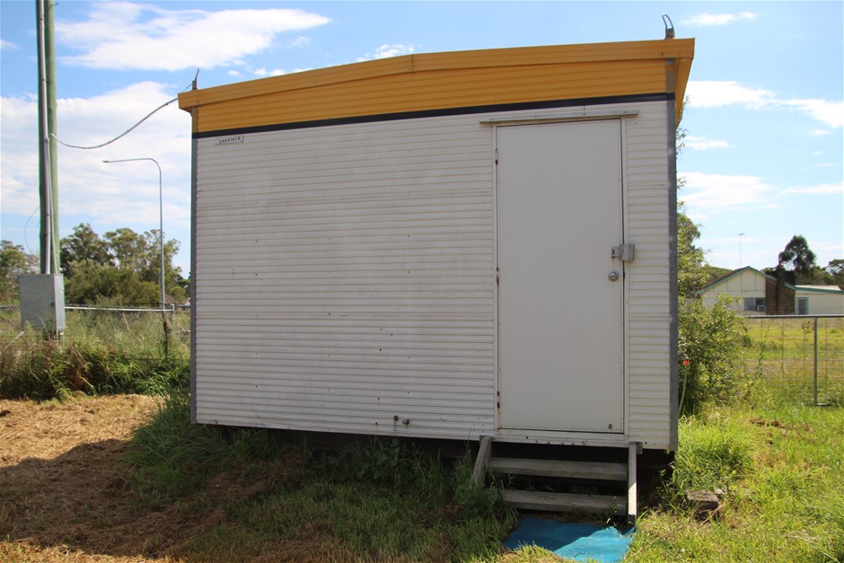 Unreserved Yard Clearing Auction