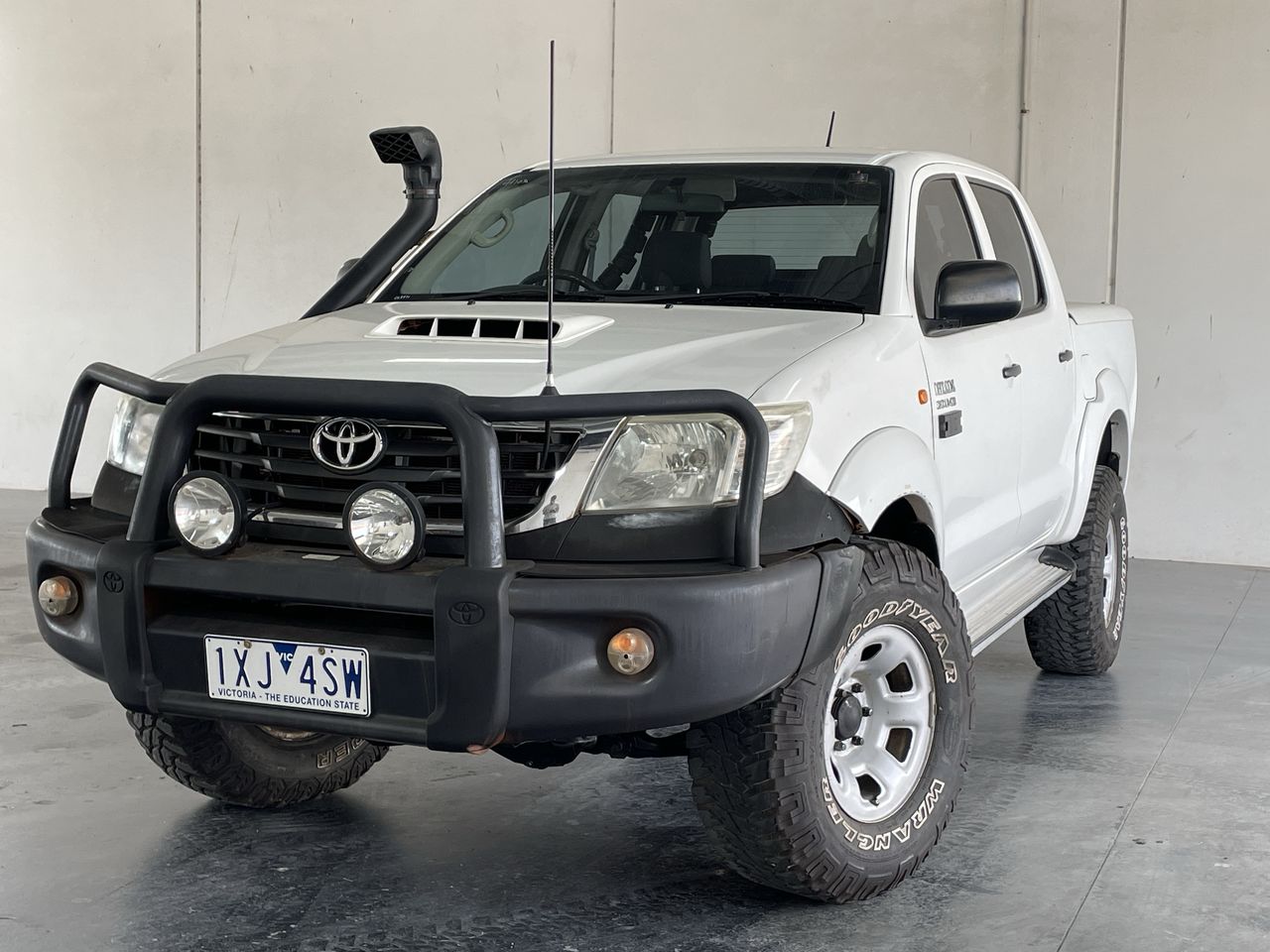 2013 Toyota Hilux 4X4 SR KUN26R Turbo Diesel Automatic Dual Cab Auction ...