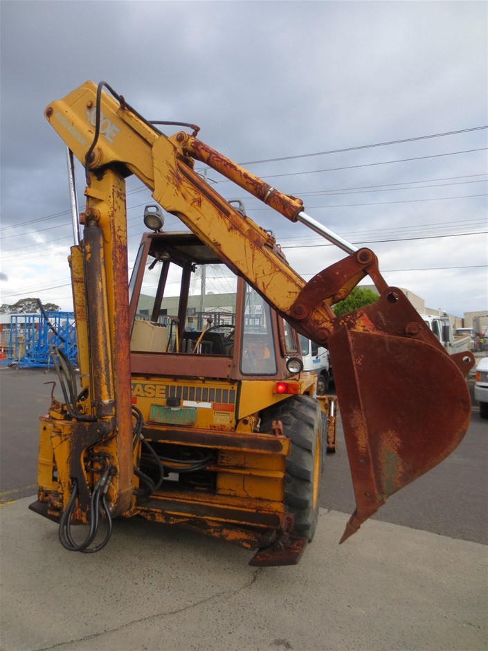 Case 480E Backhoe loader (old) Auction (00103003352) Grays Australia