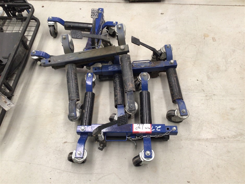 Qty 4 x Under Wheel Go Jacks Auction (0027-7044295) | Grays Australia