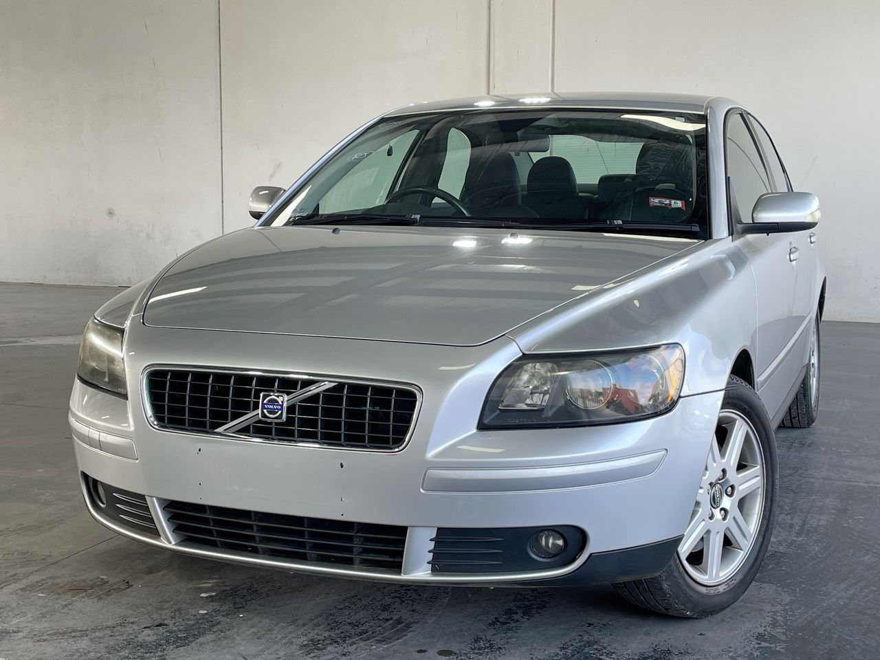 2004 Volvo S40 2.4i Automatic Sedan
