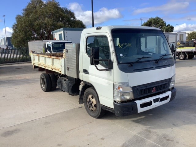 <p>2005 Mitsubishi Canter 7/800 4 x 2 Tipper Truck</p>