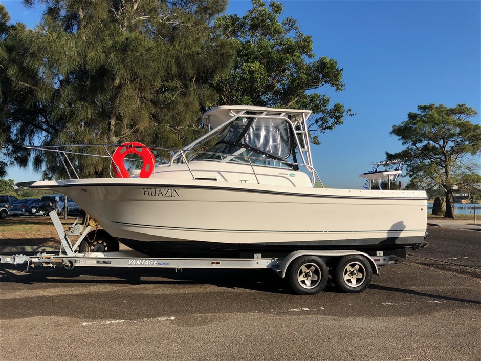 TROPHY PRO 2052 WALKAROUND