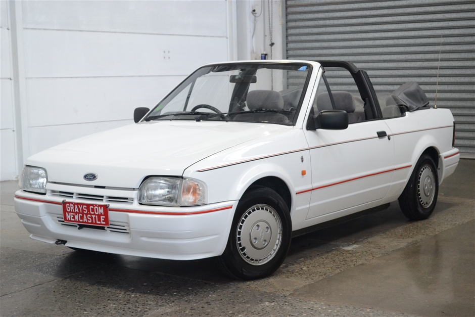 1990 Ford Escort Ghia Manual Convertible Coupe 
