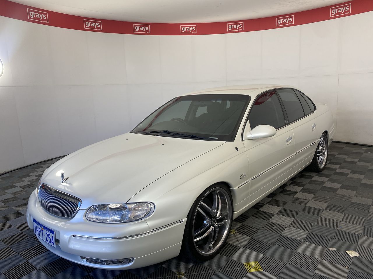 2000 Holden Caprice WH Manual Sedan Auction (0001-9041612) | Grays ...