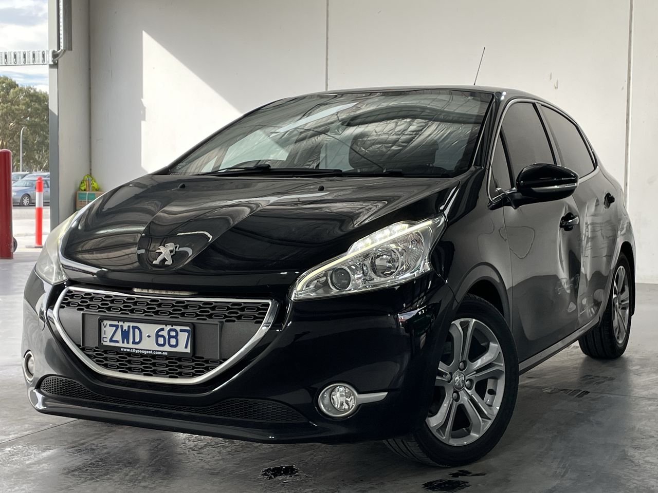 2013 Peugeot 208 Allure Manual Hatchback