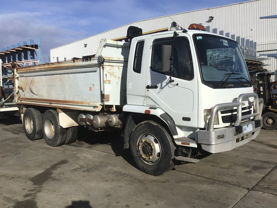 <p>2008 Mitsubishi FN600 6 x 4 Tipper Truck</p>