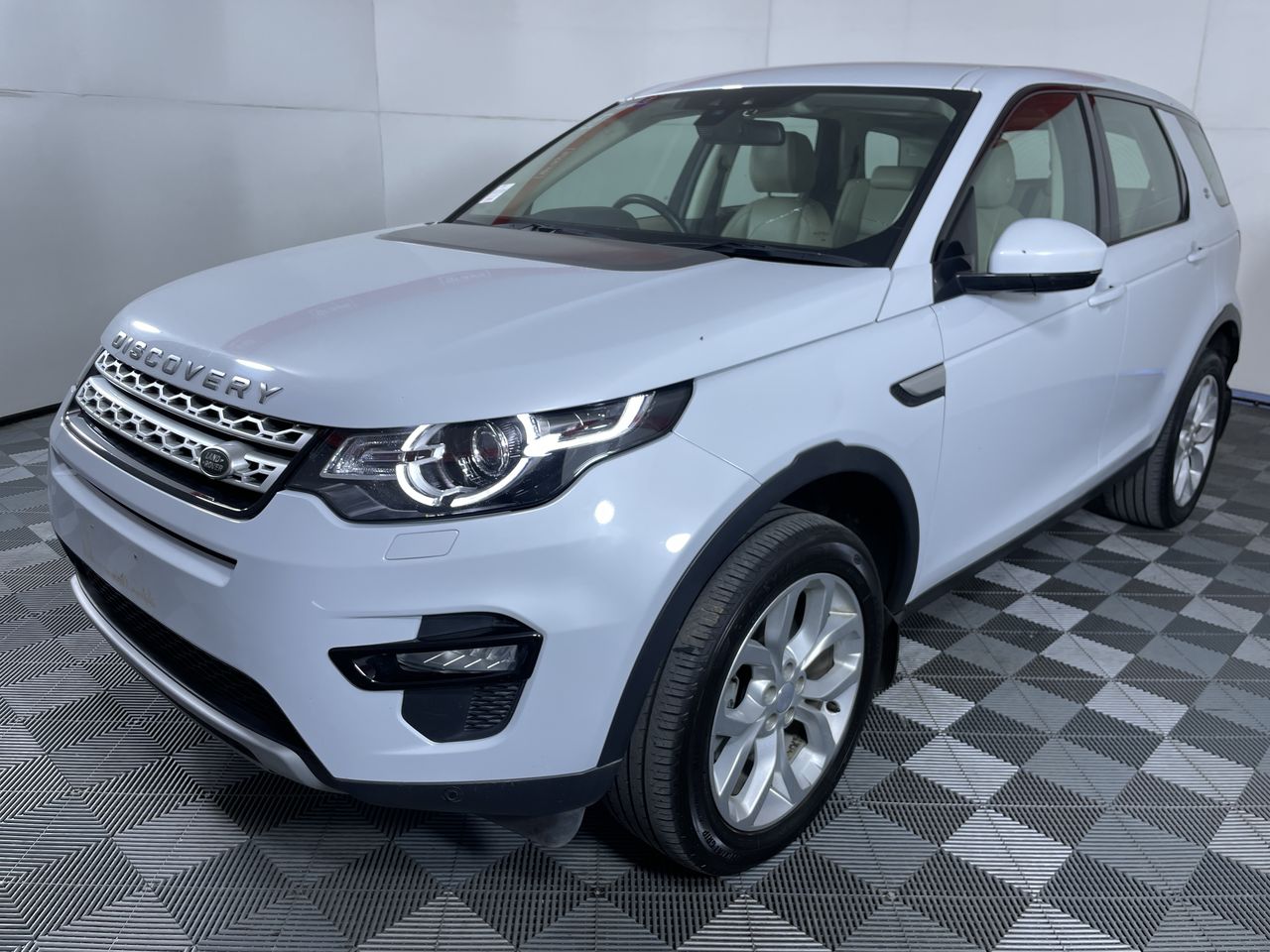 2016 Land Rover DISCOVERY 