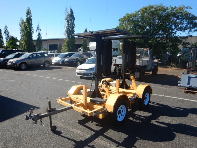 2021 Giga Signs PTL2 Traffic Signal Trailer Auction (0004-8017283 ...