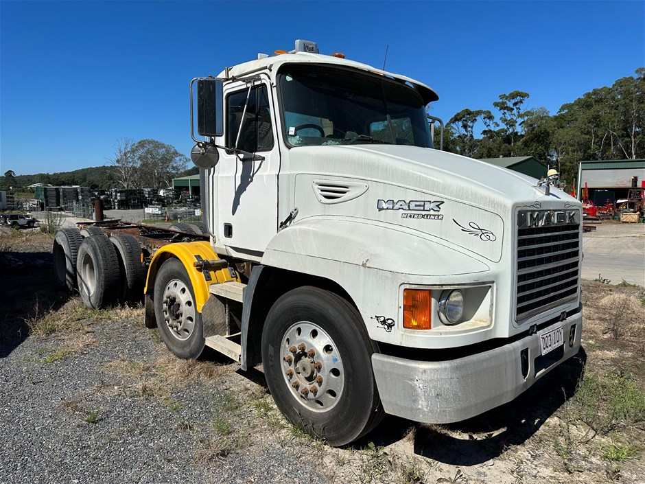 <b>2007 Mack Metroliner 8 x 4 Cab Chassis Truck</b>