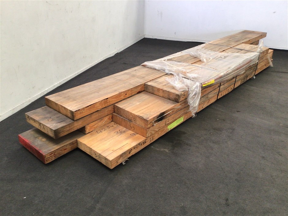 <p>Bundle LVL Laminated Beams</p>