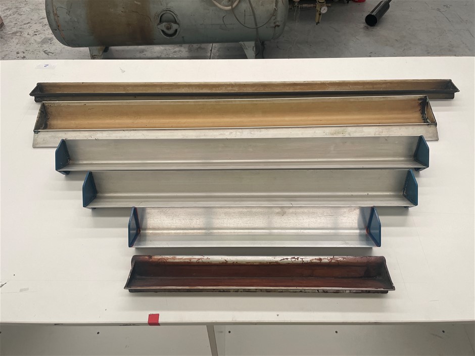 Screen Print Scoop Coater, Sizes 1 x 50cm wide 1 x 72cm wide Auction (00423025160) Grays