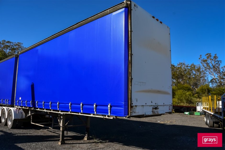 2000 Curtainsider A Trailer