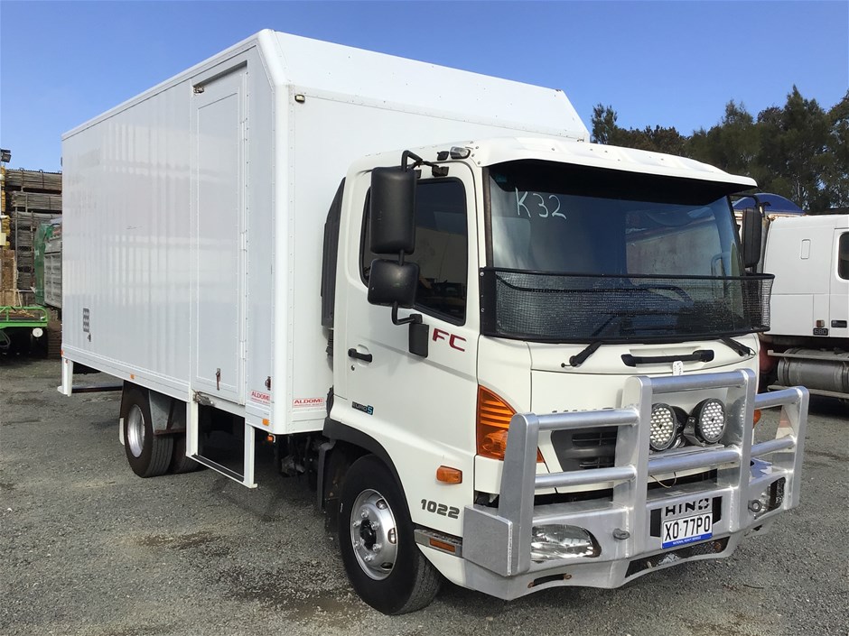 2016 Hino Euro 5. 500 FC7J 4 x 2 Pantech Truck