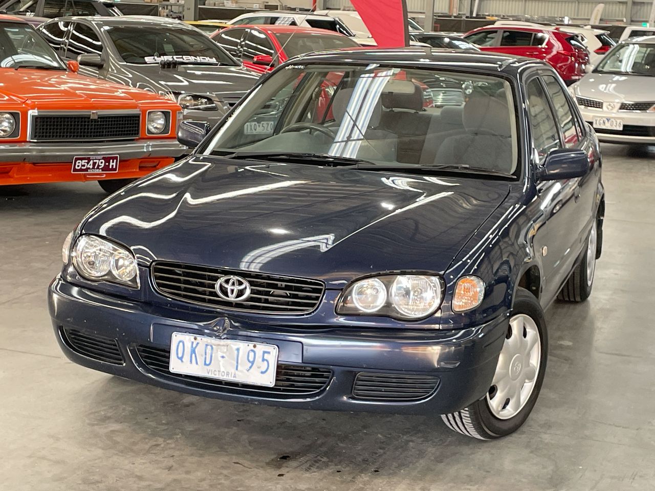 2000 Toyota Corolla Ascent AE112R Manual Sedan