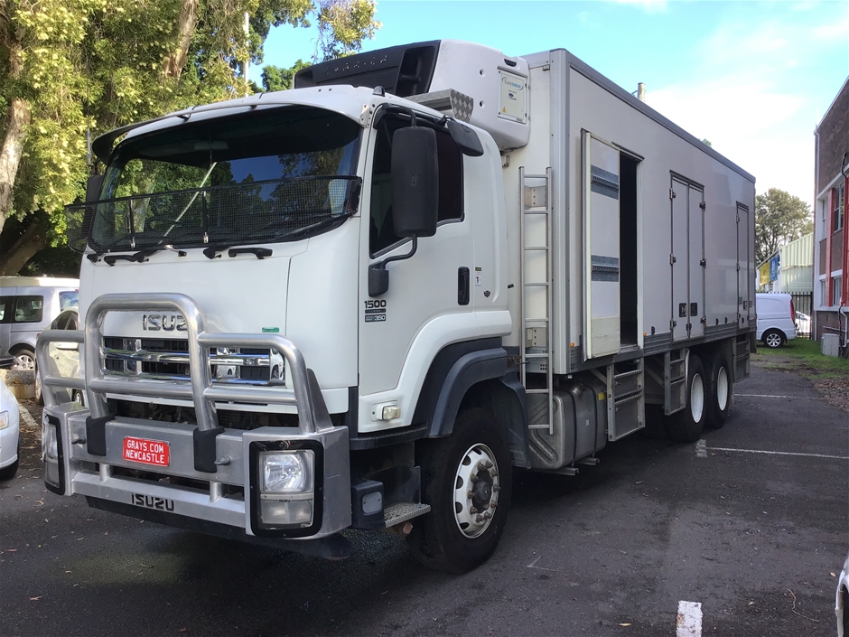 2012 Isuzu 1500 Long Euro V Fridge/Freezer Truck