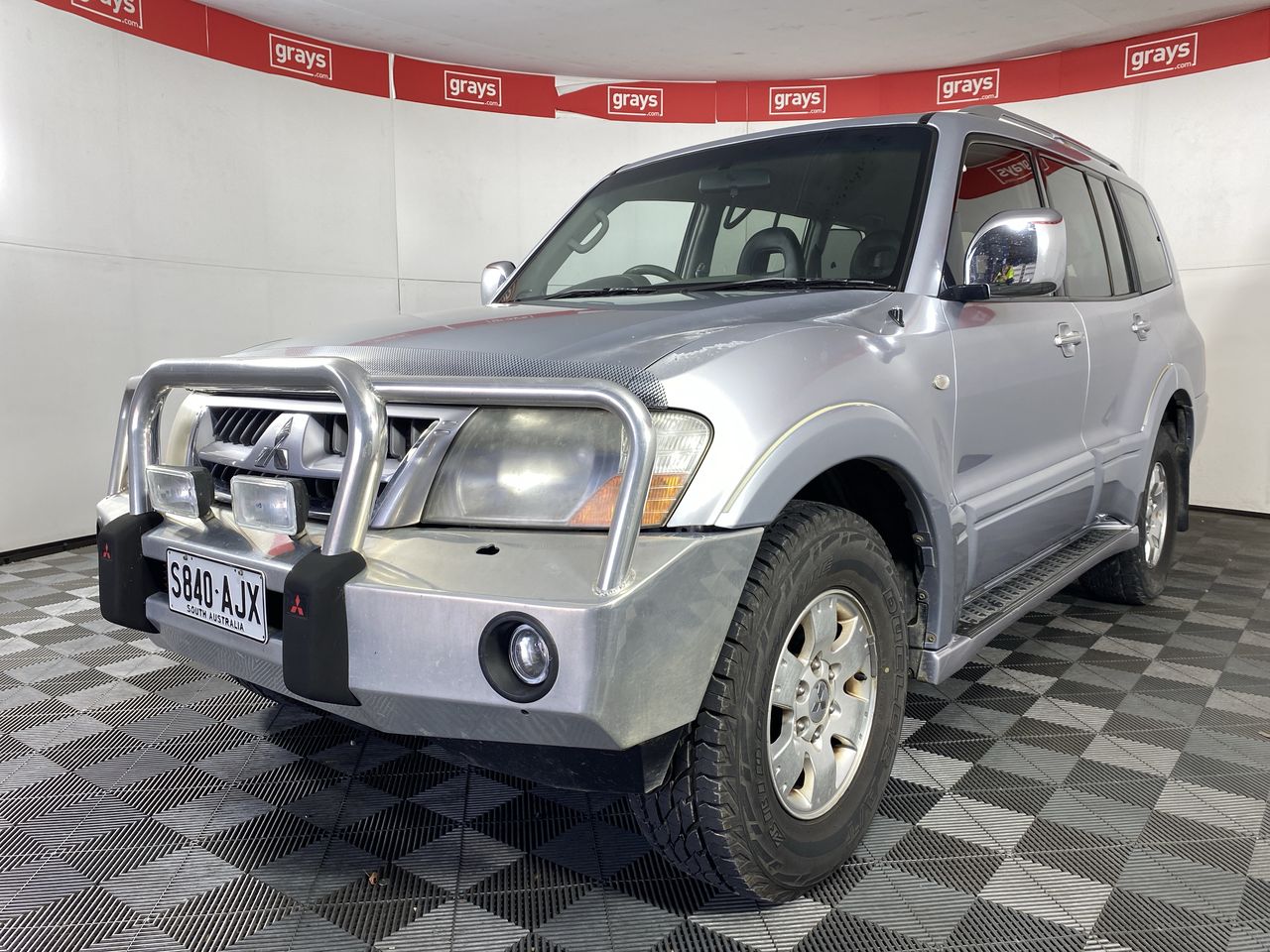 2004 Mitsubishi Pajero GLS NP Turbo Diesel Auto 7 Seats
