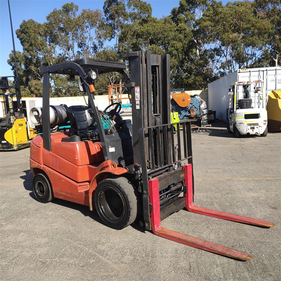 Clark C30L Counterbalance 3T LPG Container Mast Forklift Auction (0001 ...