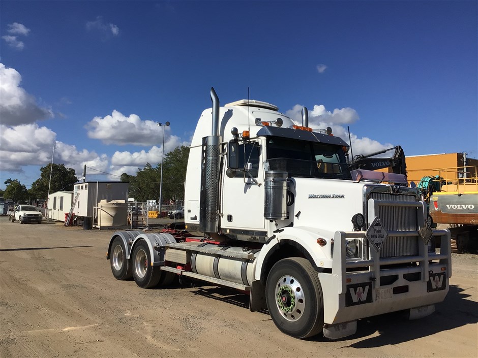 <p>2011 Western Star 4800 FX 6 x 4 Prime Mover Truck</p>