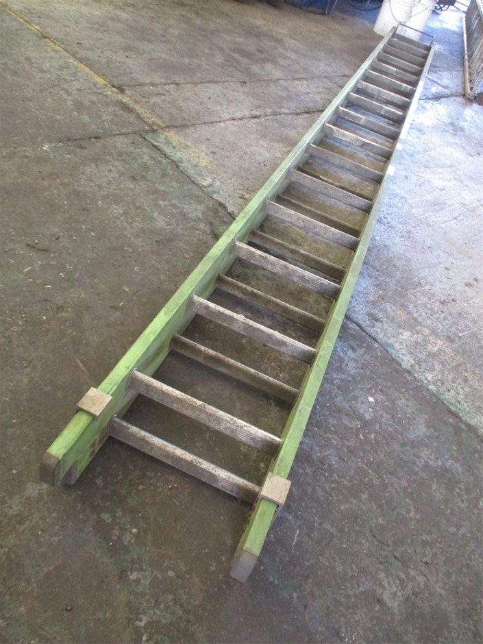 Bailey Extension Ladder Auction (02017045311) Grays Australia