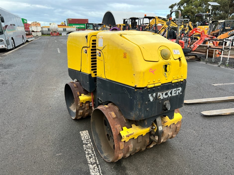 Wacker Neuson Remote Pad-foot Roller Auction (0144-3025683) | Grays ...