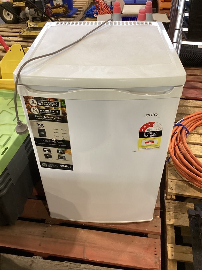 Chiq Upright Bar Freezer Auction (00018017357) Grays Australia