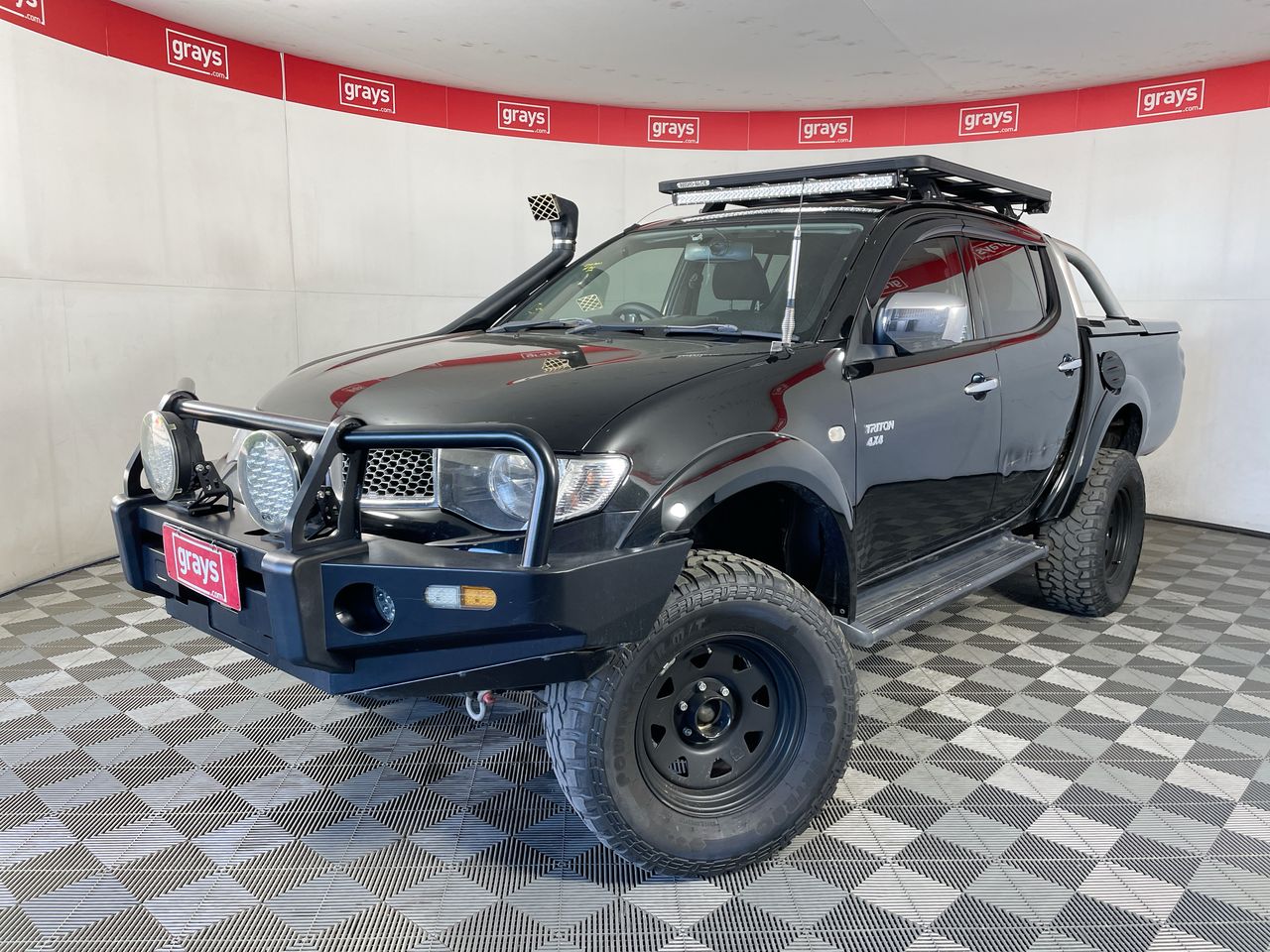 2010 Mitsubishi Triton 4X4 GLX-R MN T/D Manual Dual Cab