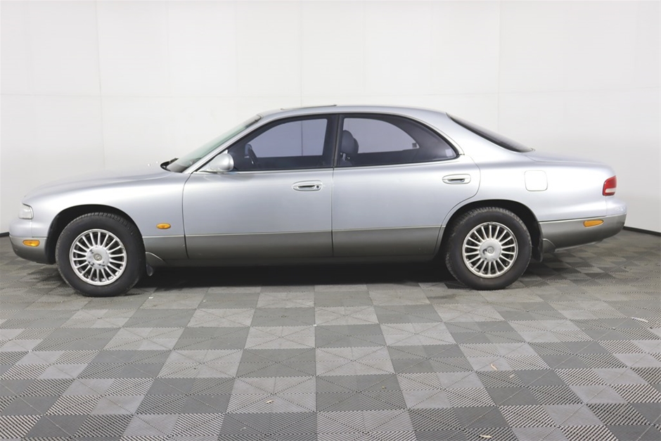 MAZDAYAN 1024px-'92_Mazda_929_Serenia.JPG
