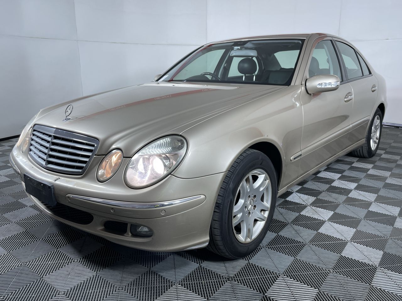 2005 Mercedes Benz E350 Elegance W211 Automatic Sedan Auction (0001 ...