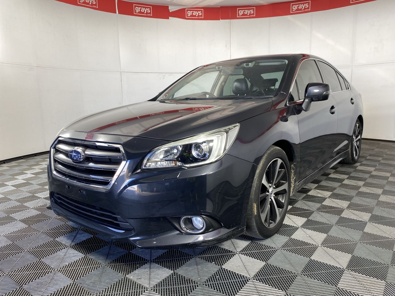 Should You Buy A Used 2015 Subaru Liberty? - i3lpuq8