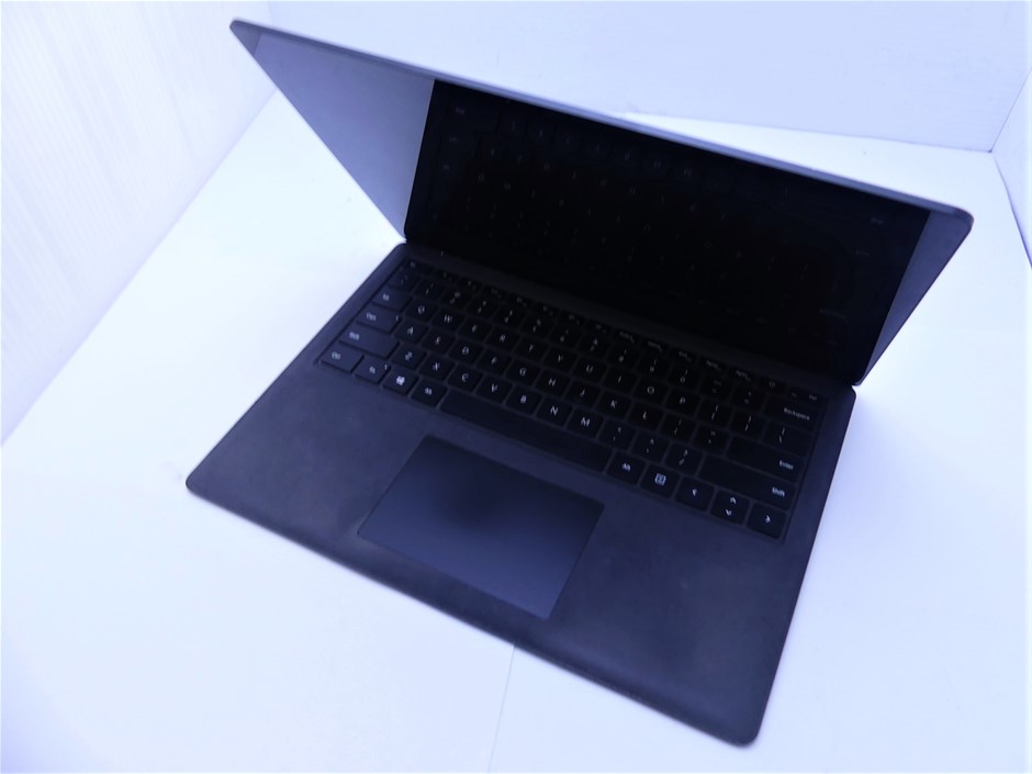 Microsoft Surface Laptop 2's