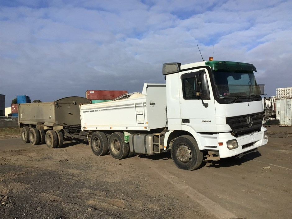 2004 Mercedes Benz Actors Tipper Truck & 1998 Gorski Trailer