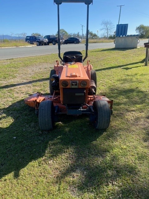 Kubota Compact Utility Tractor & 2x Kubota Mowers