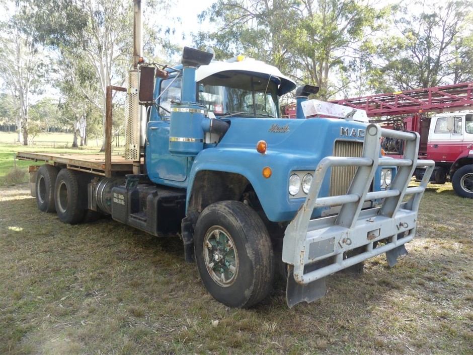 Circa 1982 Mack R 600 series Table Top Auction (0007-5053506) | Grays ...