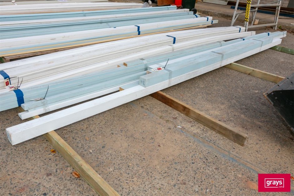 Unused H3 Assorted Primed Pine Post Auction (0121-5053245) | Grays ...