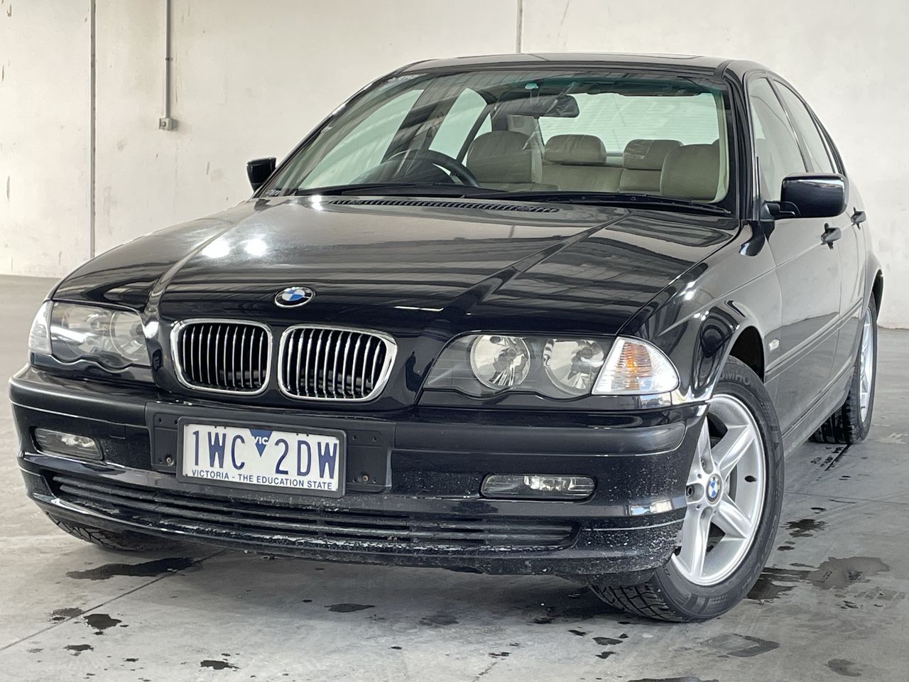 Unres-2001 BMW 3 18i E46 Automatic Sedan