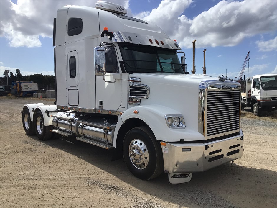 2015 FREIGHTLINER Coronado SD122 6 x 4 Prime Mover Truck