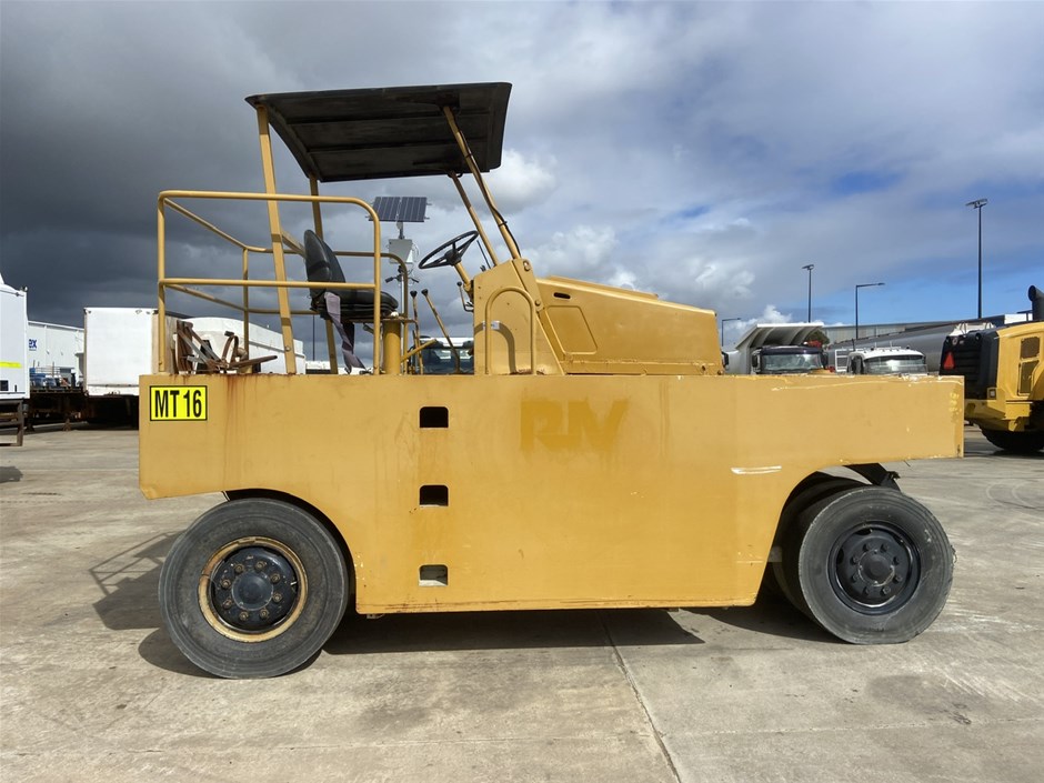 Sakai TS150 Multi Wheel Roller Auction (0006-9044084) | Grays