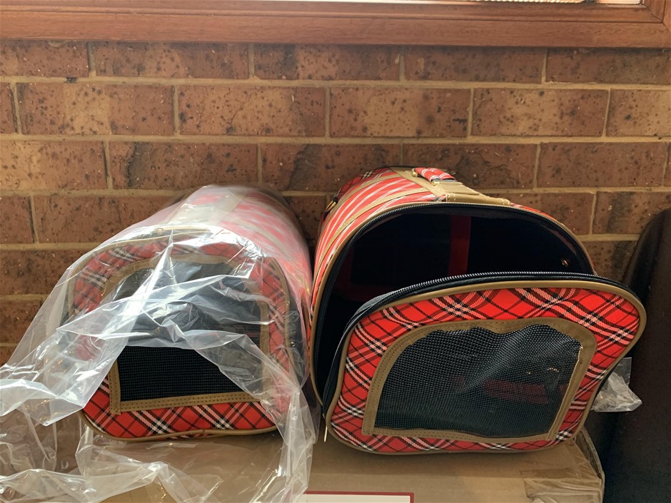2x Pet Carry Cases Auction (00153026243) Grays Australia
