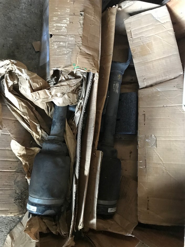 1 x Pair of Air Shocks Absorbers Auction (00473026530) Grays Australia