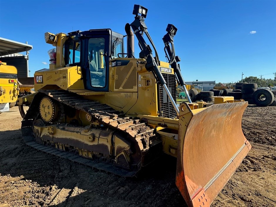 EOI: 2014 Caterpillar D6T XW Crawler Dozer