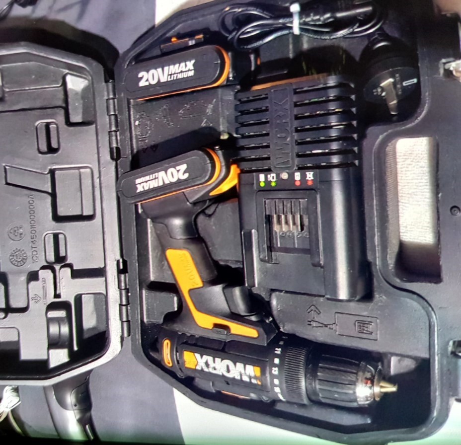 WORX 20v Cordless Drill With Battery Charger Case Model 33219