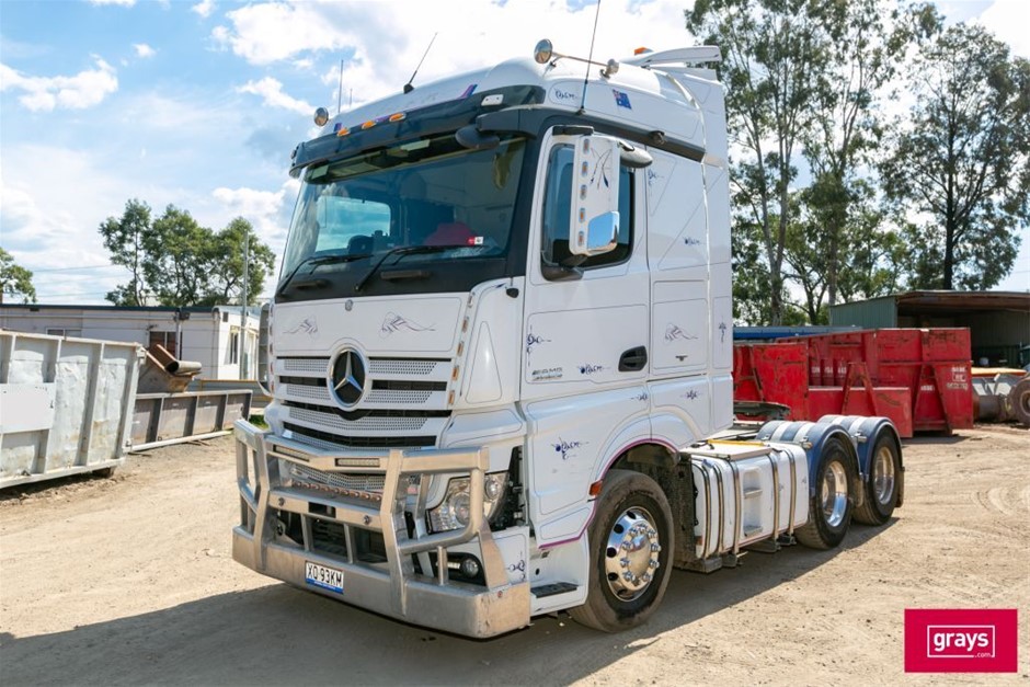 Prime Mover, Hooklift Trucks, Scrap Metal Handling