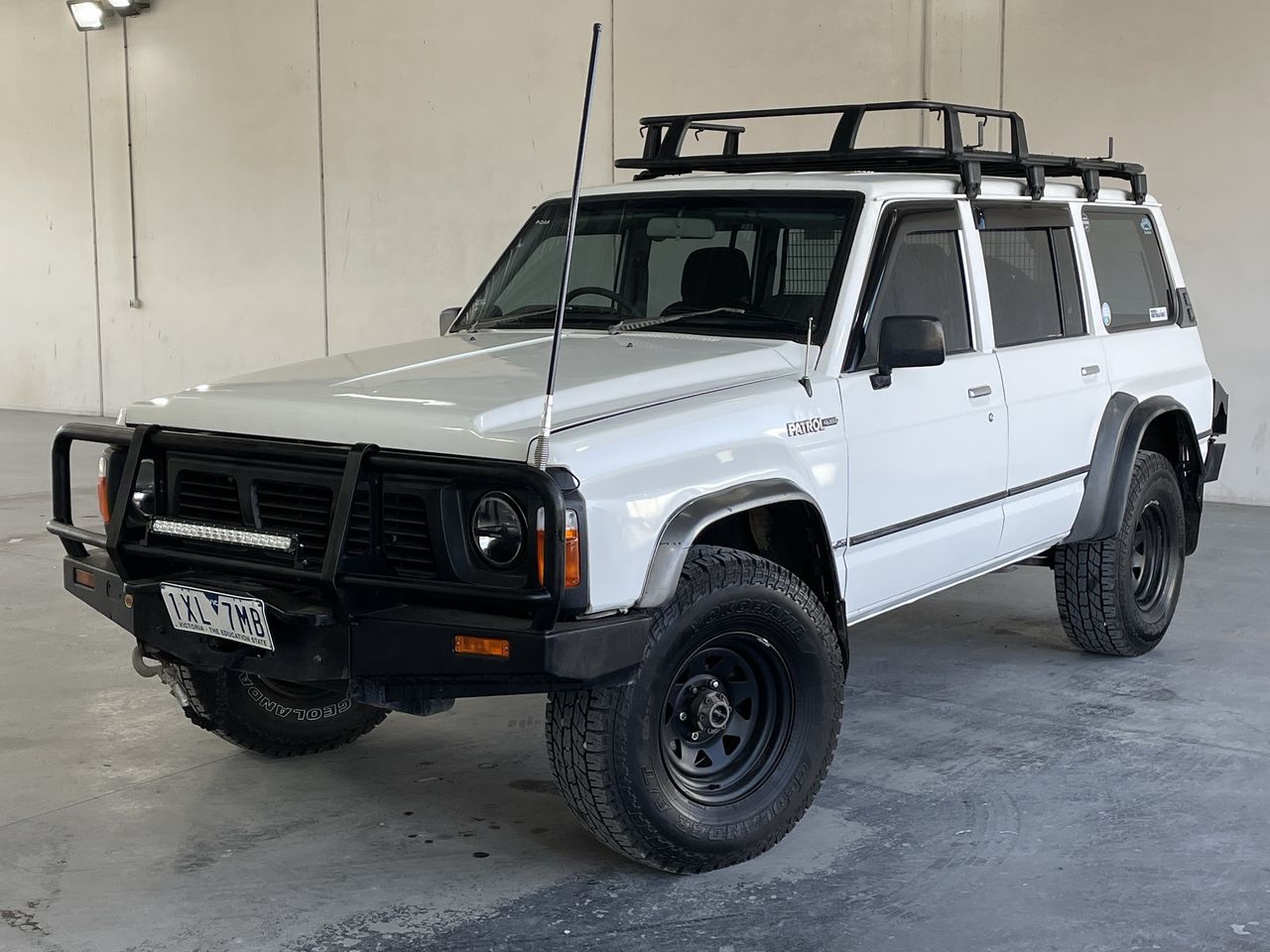 1990 Nissan Patrol Manual 7 Seats SUV Auction (0001-21008941) | Grays ...