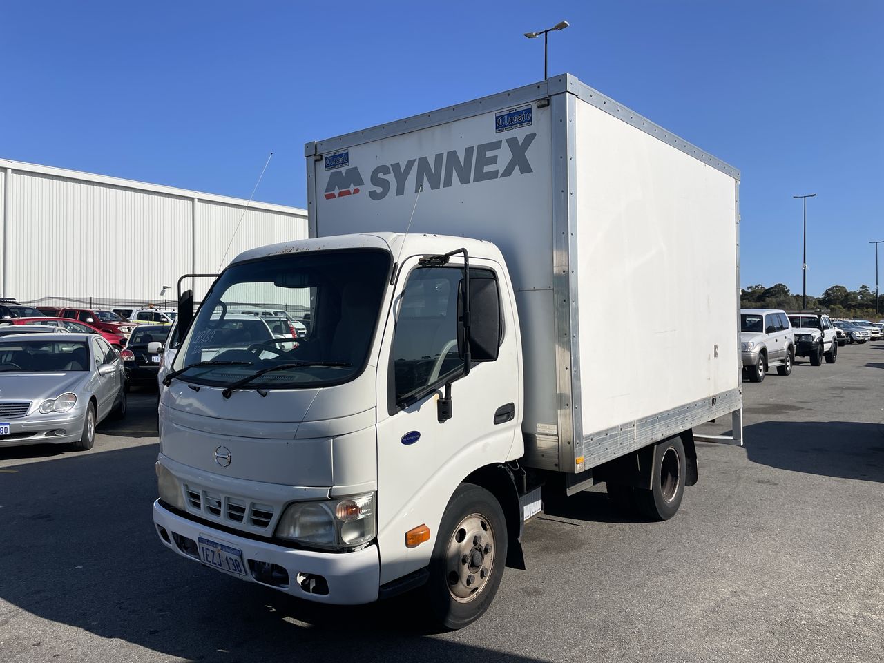No Reserve 2006 HINO Light truck Manual Truck
