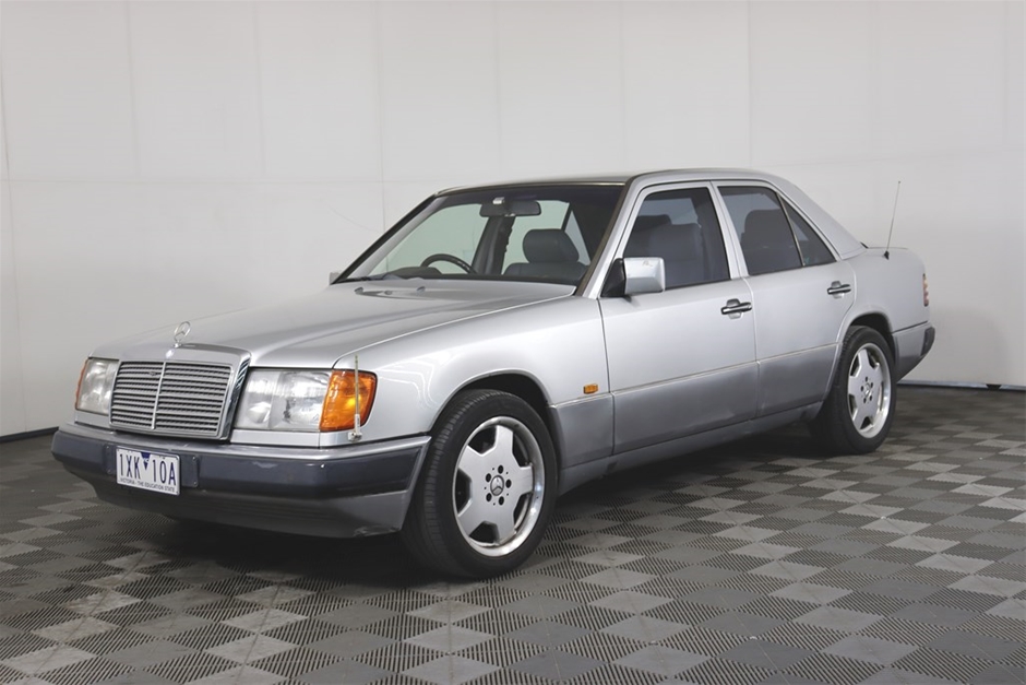 1991 Mercedes Benz 300E 24V W124 Automatic Sedan