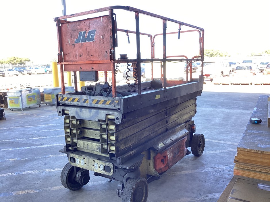 No Reserve Forklifts, Walkie Stackers, Scissor Lifts