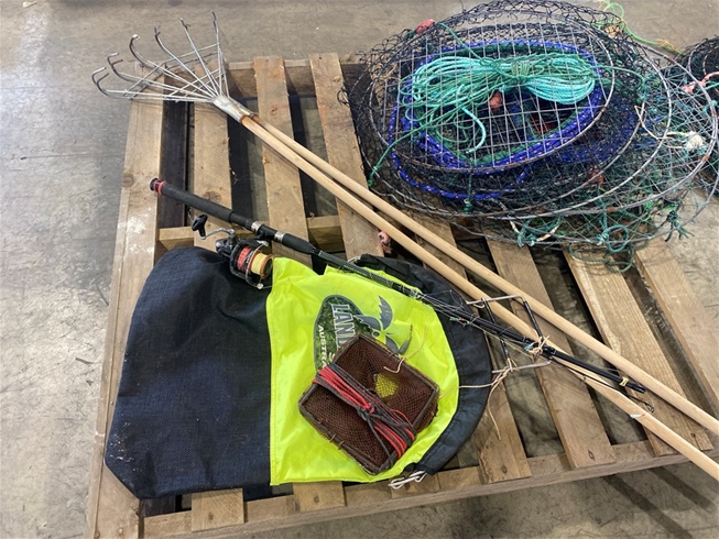 Qty of Crab Nets, Rakes & Fishing Gear Auction (0019-8017884