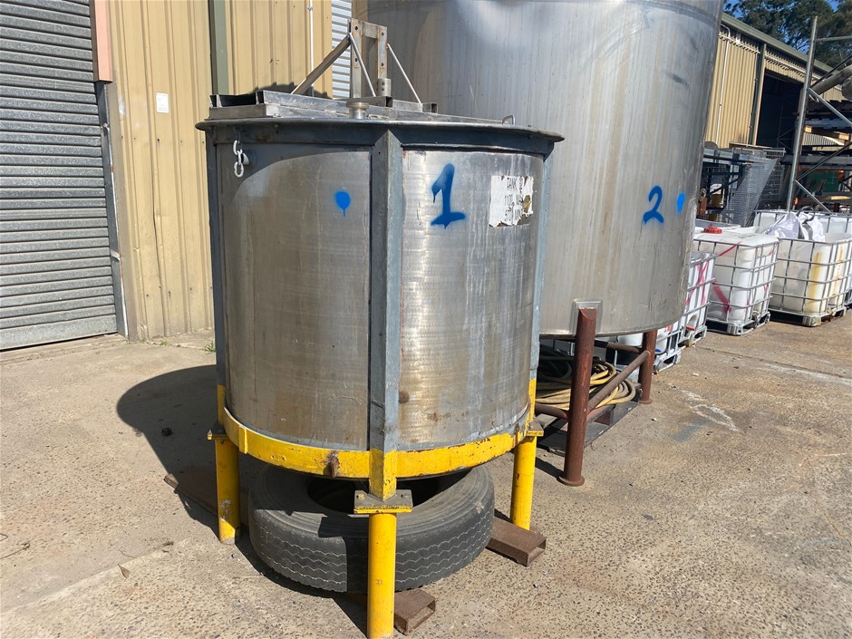 Stainless Steel Mixing/Storage Tanks, Vessels & Equipment