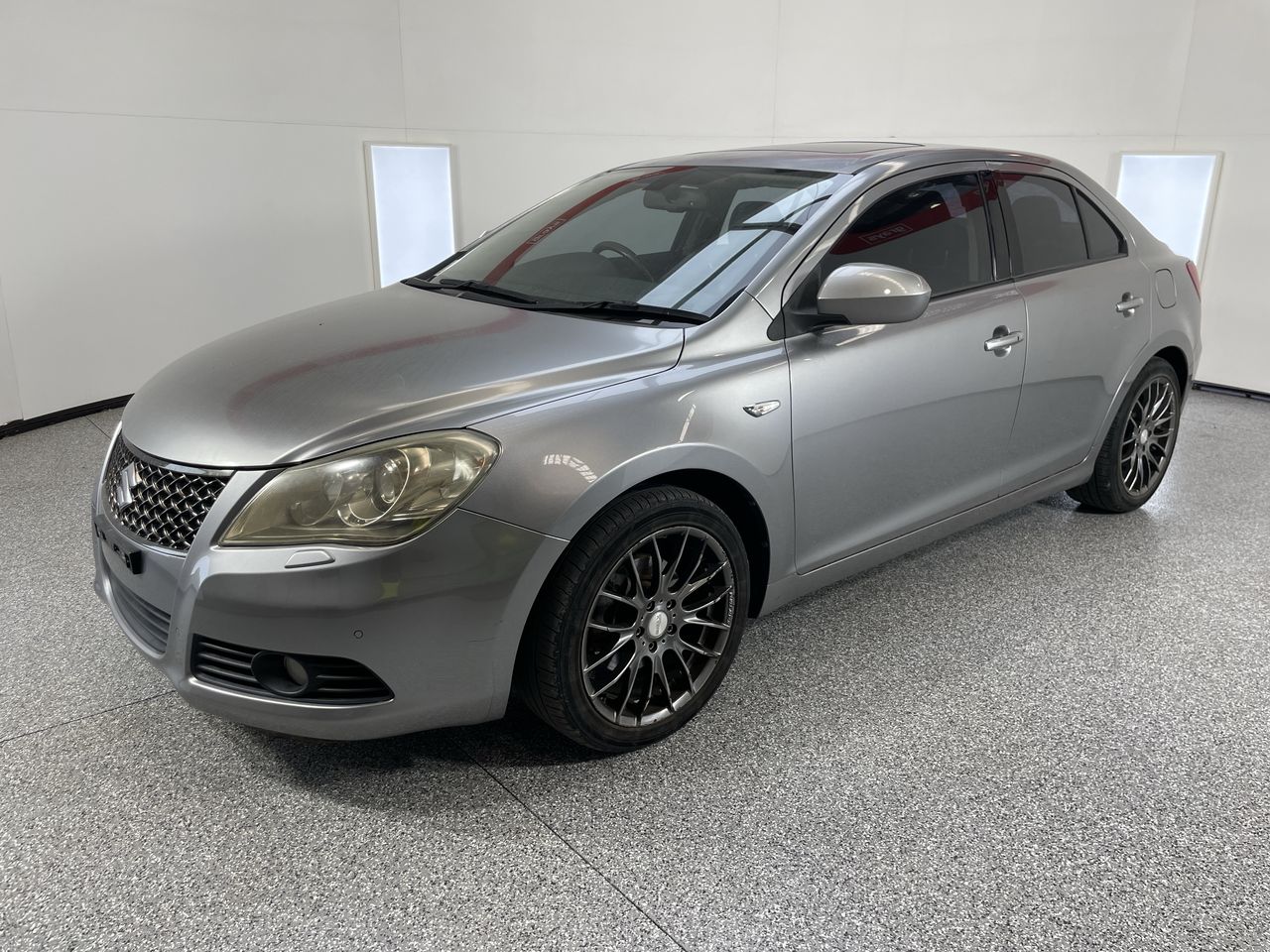 2010 Suzuki Kizashi XLS FR CVT Sedan